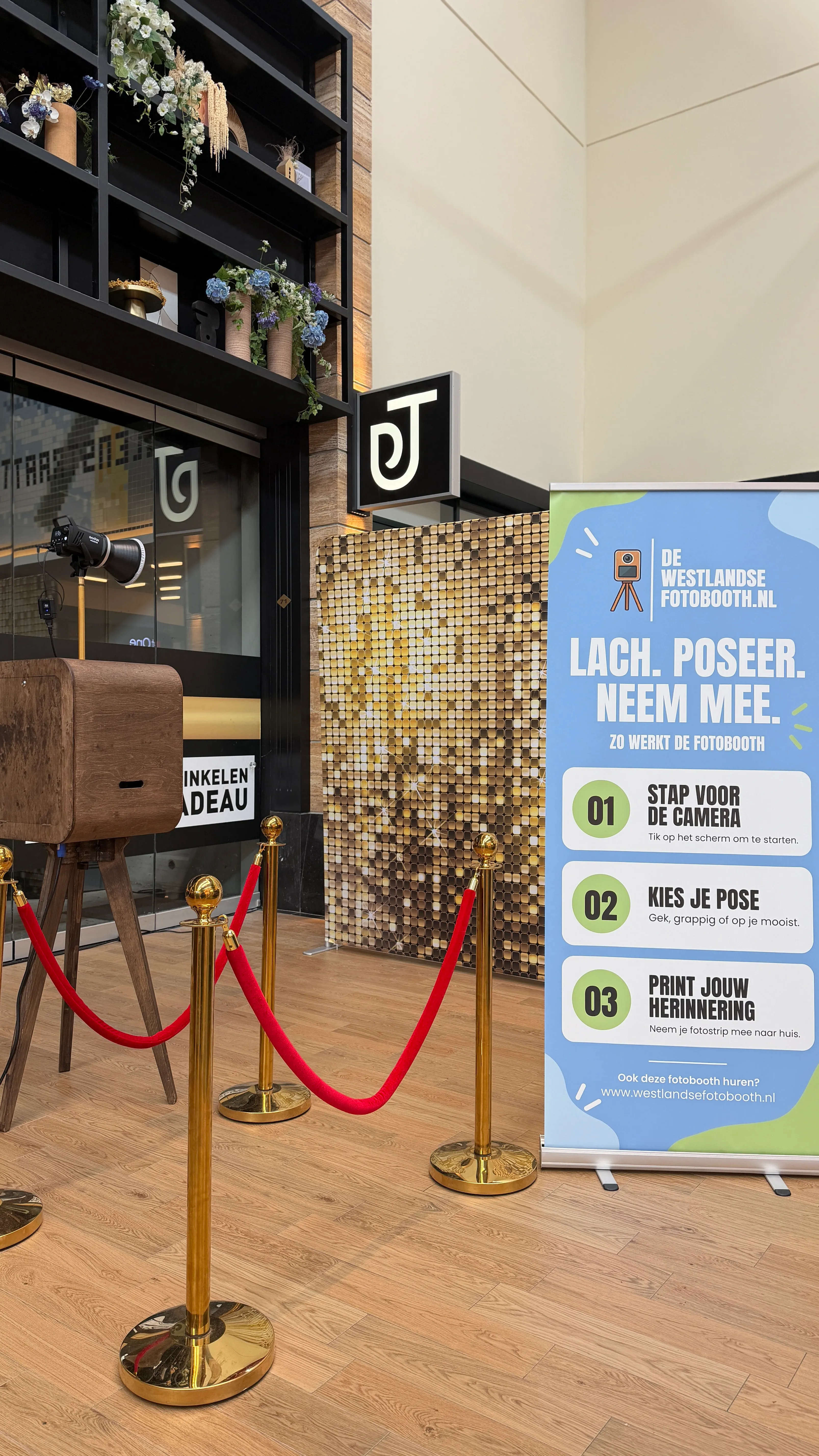 Fotobooth van De Westlandse Fotobooth opgesteld in Winkelcentrum De Tuinen in Naaldwijk